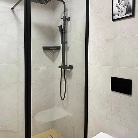 Szyndzielnia - 2 Sypialnie & Balkon & Parking Idealne Mejsce W Baskidach Dla Rodziny Apartman Bielsko-Biała